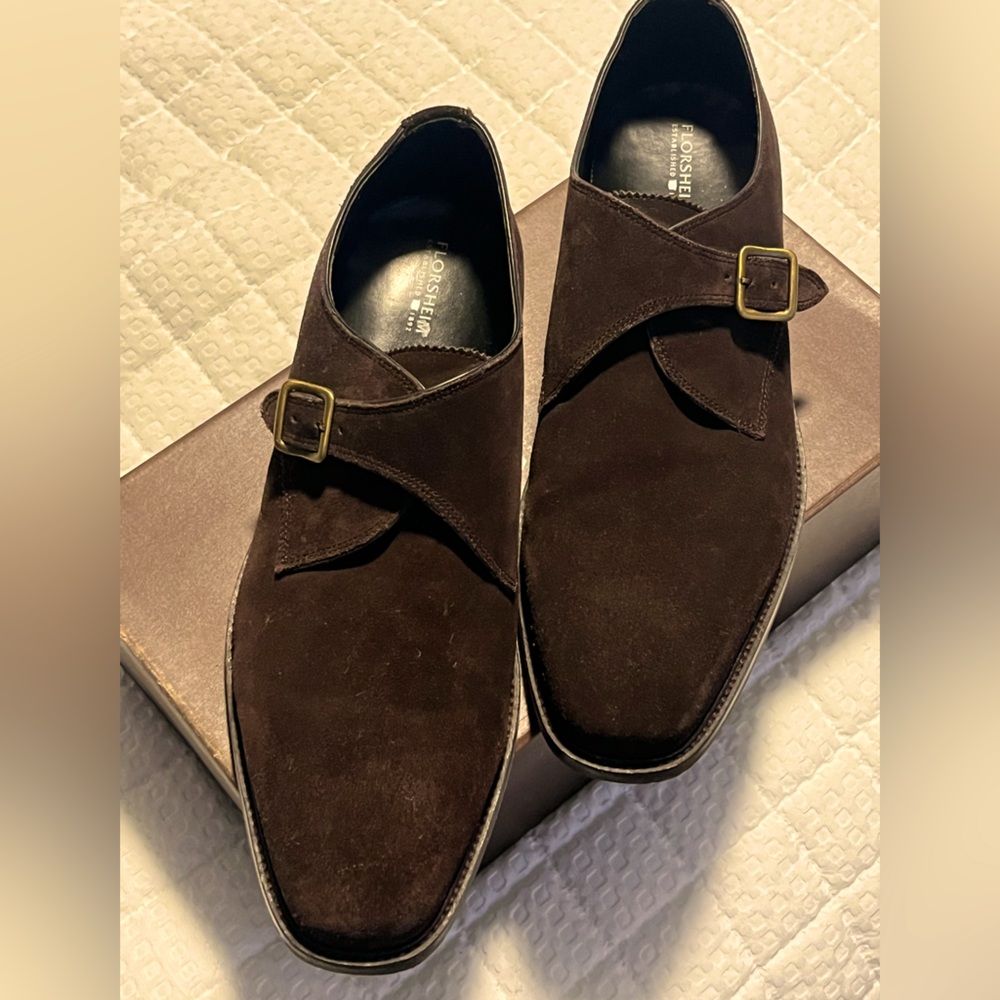 Men's Florsheim Brown Swede very well kept in excellent condition size 13